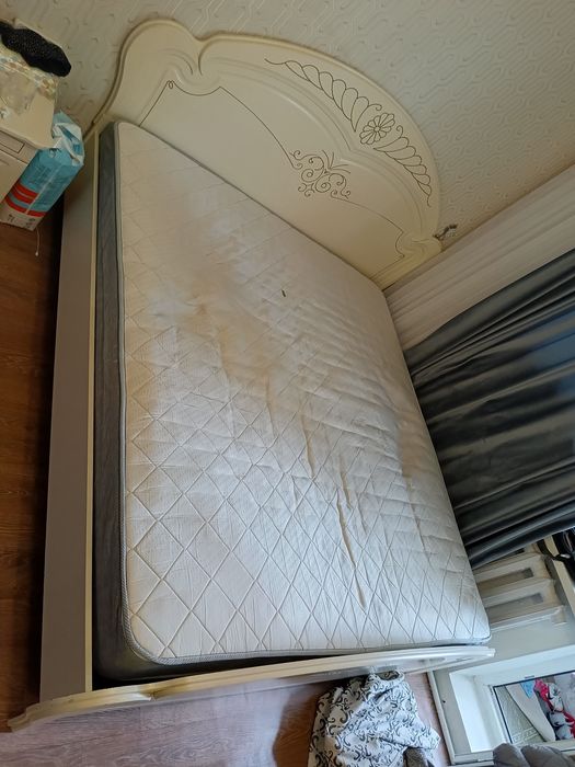 Кровать двухспальная
