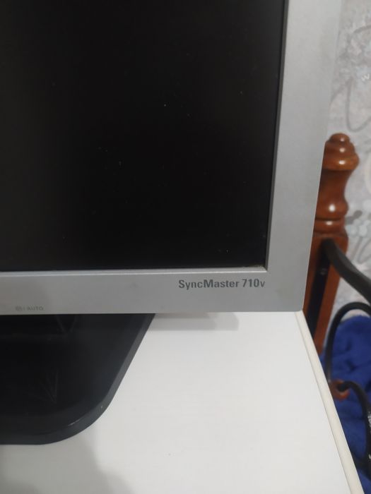 Продам мониторы ..