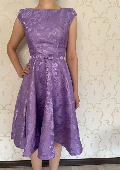 Продам платья вечерние