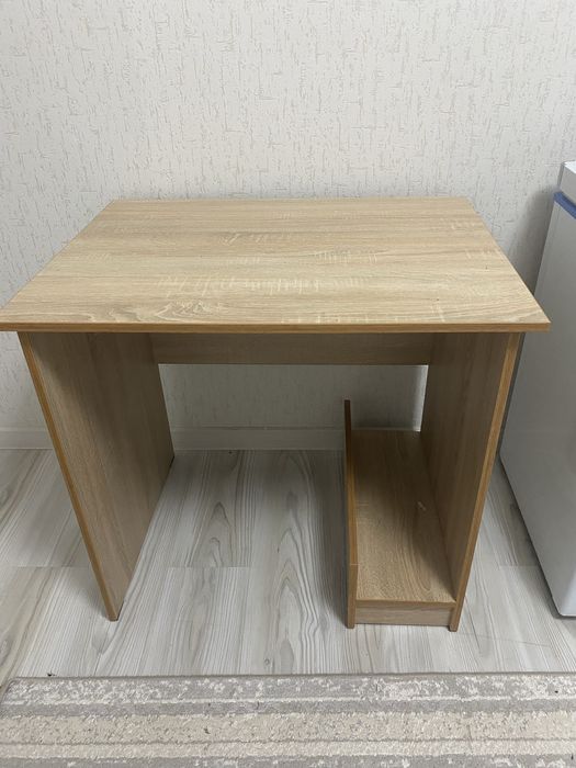 Стол компьютерный