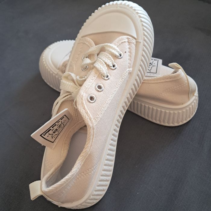 Спортивная обувь