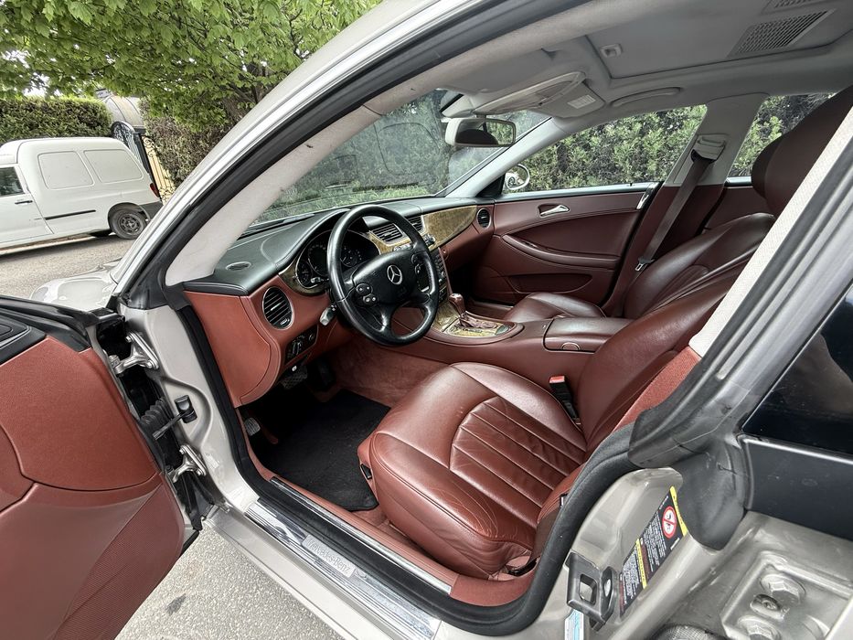 Mercedes CLS 320 - един от малкото, които си струват