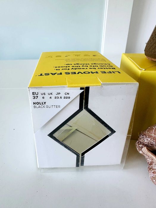 Balerini Butterfly Twists - aurii, marimea 37