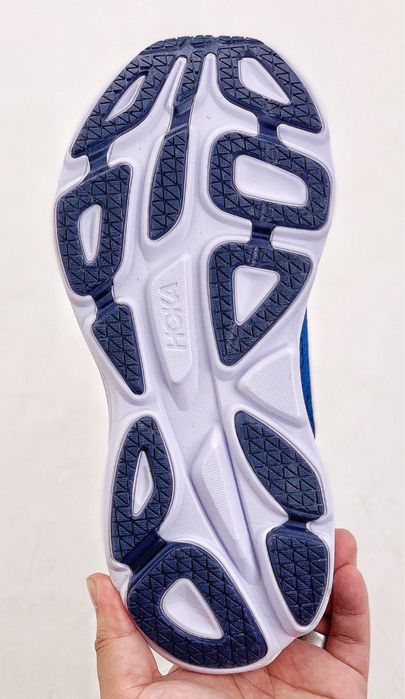 Нови мъжки маратонки Hoka ONE ONE Bondi 8 размери 41,42