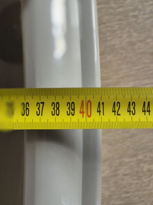 Котешка тоалетна и купички