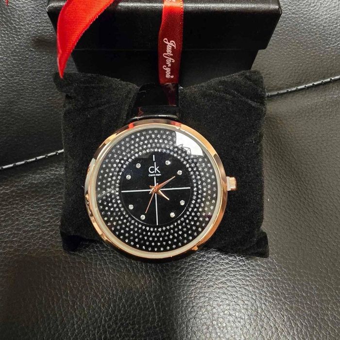 Чисто нови часовници унисекс