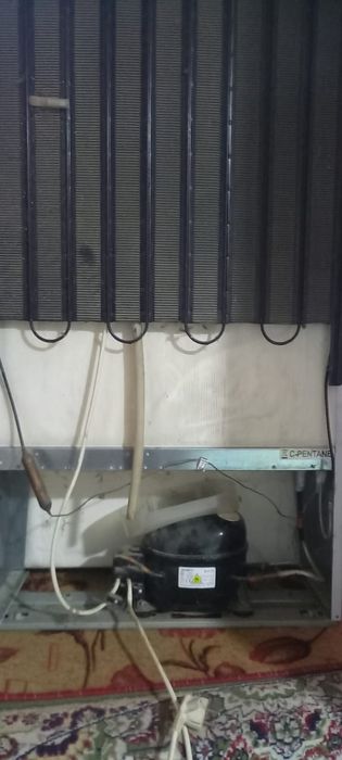 Продам холодильник indesit