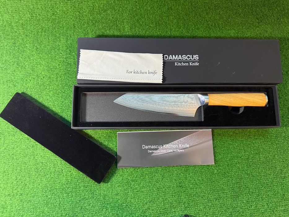 Нож Кухненски  Японска Дамаскова стомана 73 слоя, VG-10 сърцевина