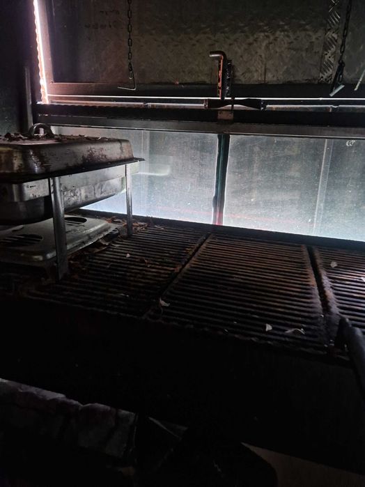 Скара на дървени въглища за заведение ÷ обурудване