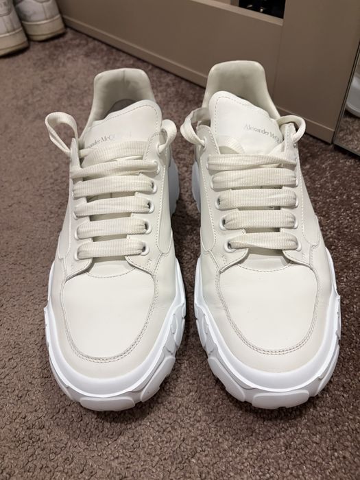 Adidași Alexander McQueen