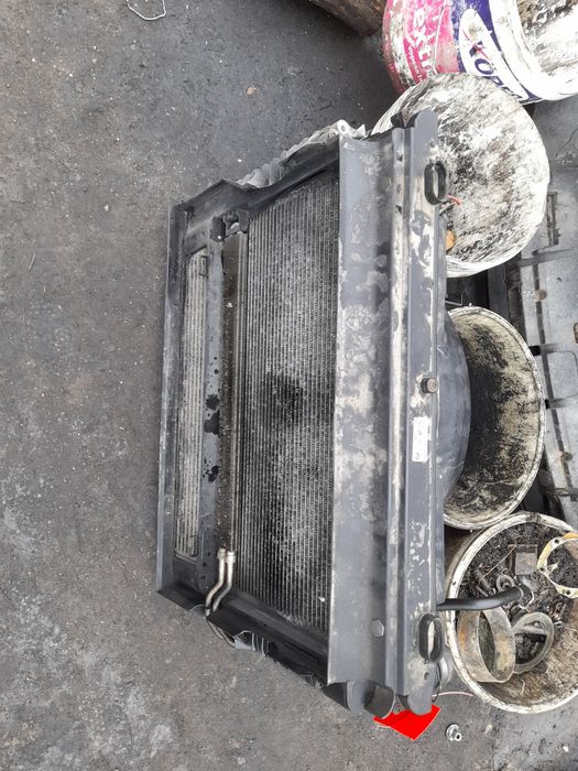 Radiator apa/clima/intercooler 2.0d 163cp Bmw E60/E61 / E90/E91