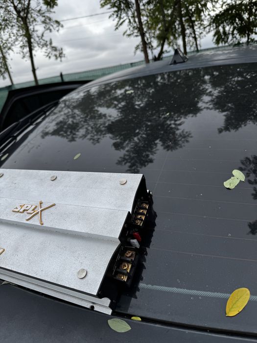 Vand Subwoofer plus statie