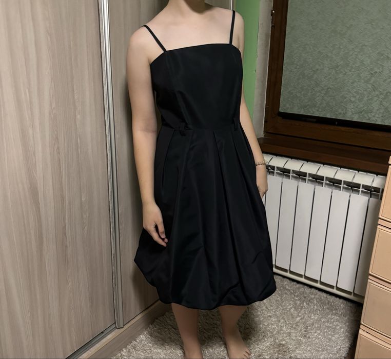 Продам платья, хорошего качаства!