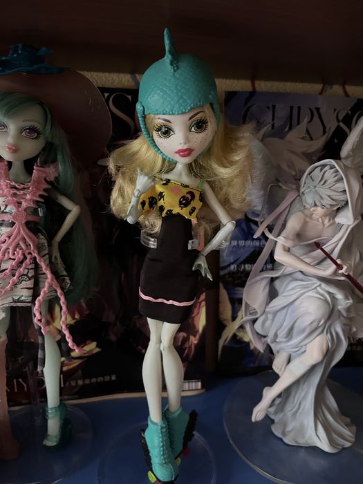 Лагуна Monster high