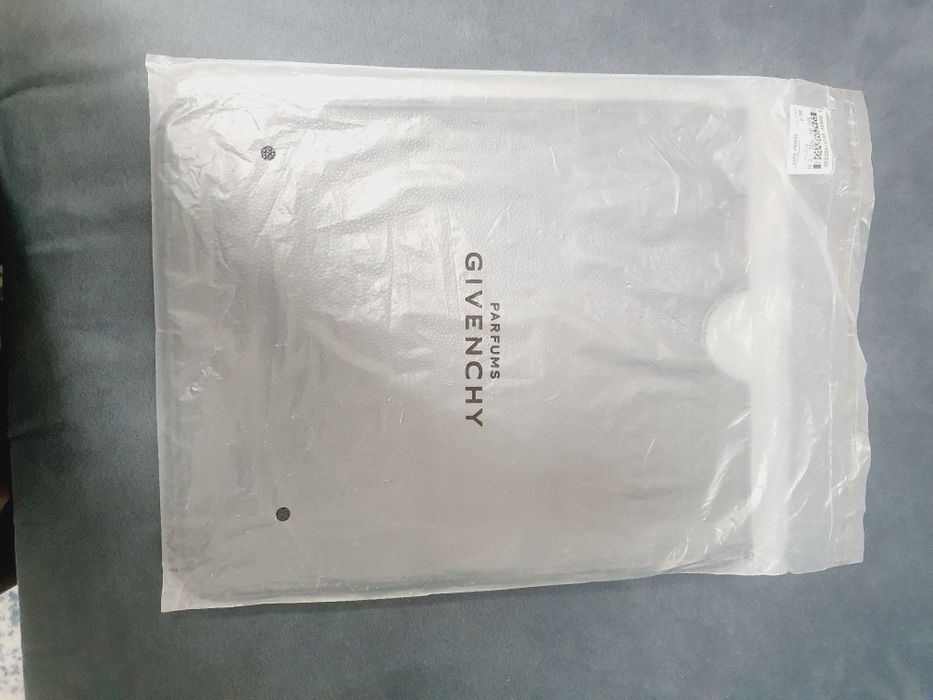 Planshet uchun chexol Givenchy!