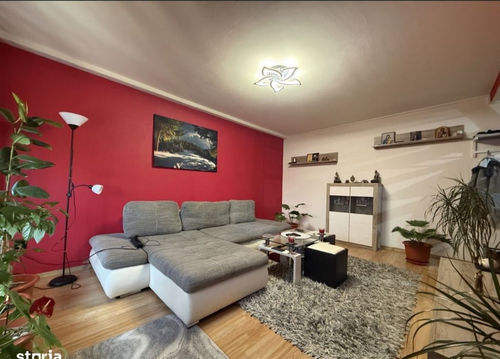 Proprietar vand apartament 2 camere.