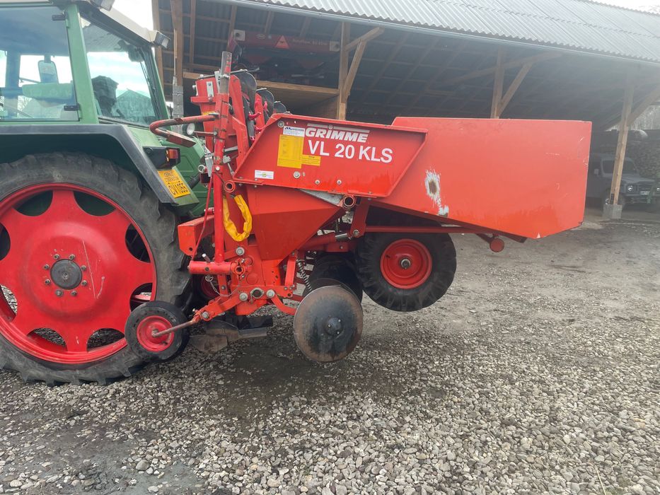 Mașină plantat cartofi Grimme