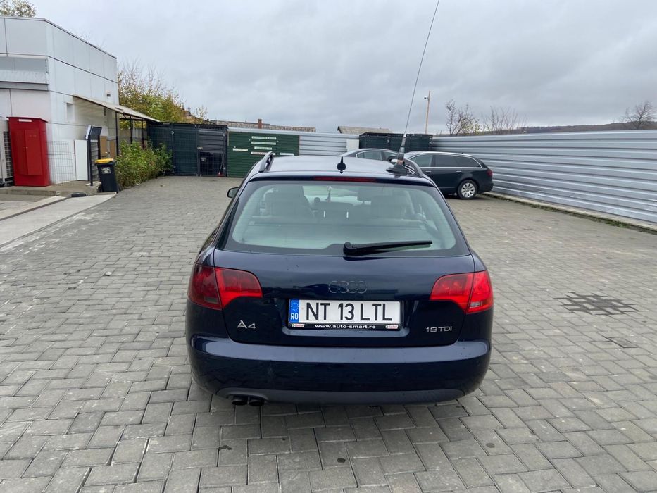Vand Audii A4 b7 anul 2007
