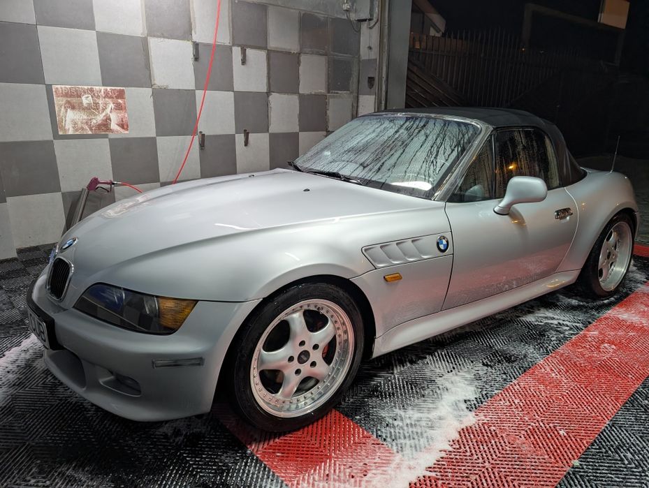 Vând BMW Z3 2.0 6 cilindrii, LSD, AC, decapotare electrica, an 1999