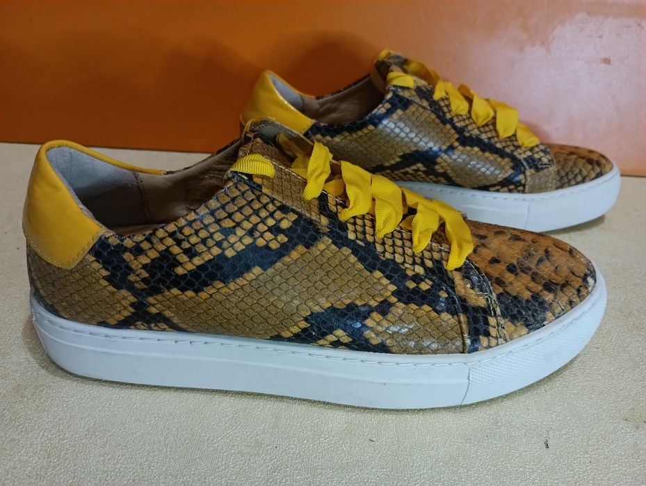 Кожени сникърси N 40 - 29 лв