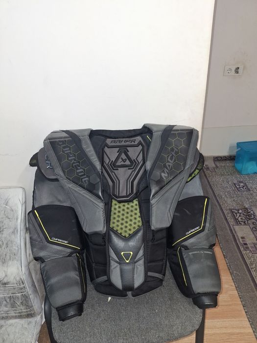 Нагрудник BAUER Supreme Mach