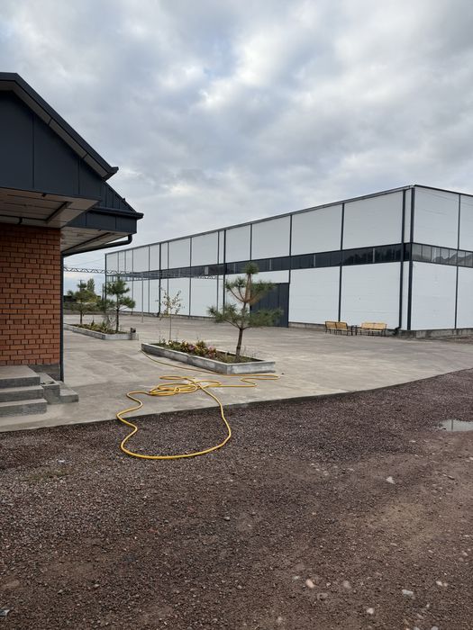 Сдается в аренду база в черте города1.2 га!!!