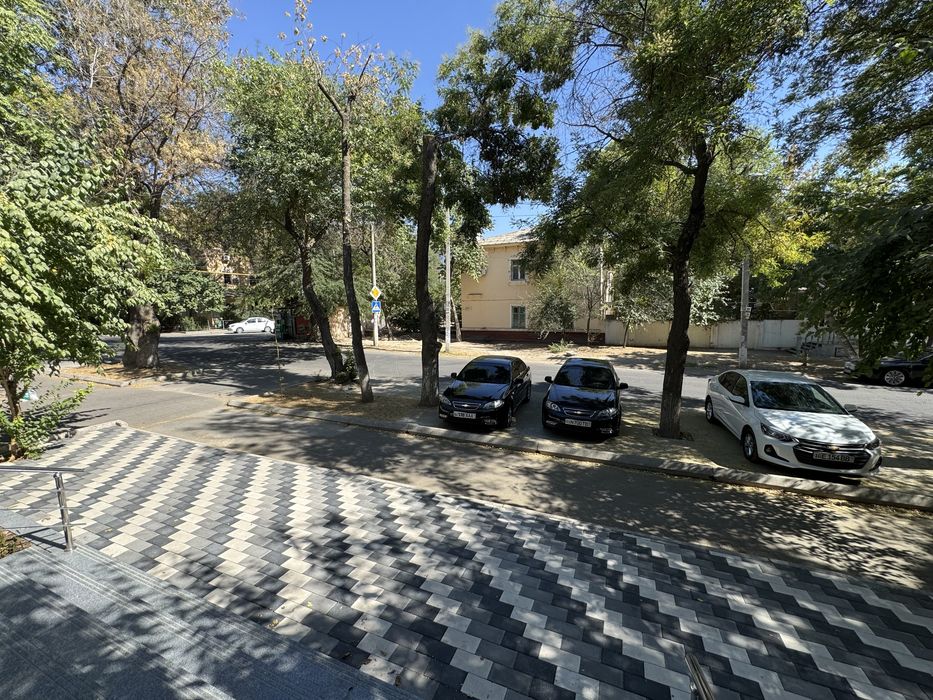 Сдается в аренду помещение/Евро офис вдоль дороги 168м2 - Ракат