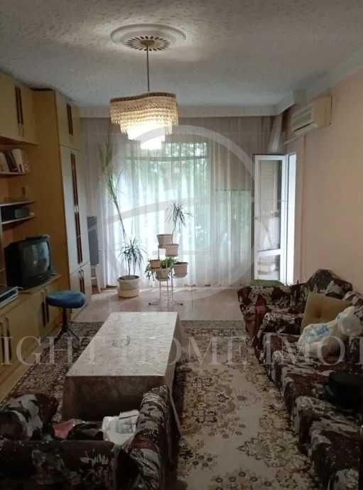 Продава се Тристаен апартамент в Пловдив, Кючук Париж - 88 кв.м за 1250 €/кв.м - Снимка #5