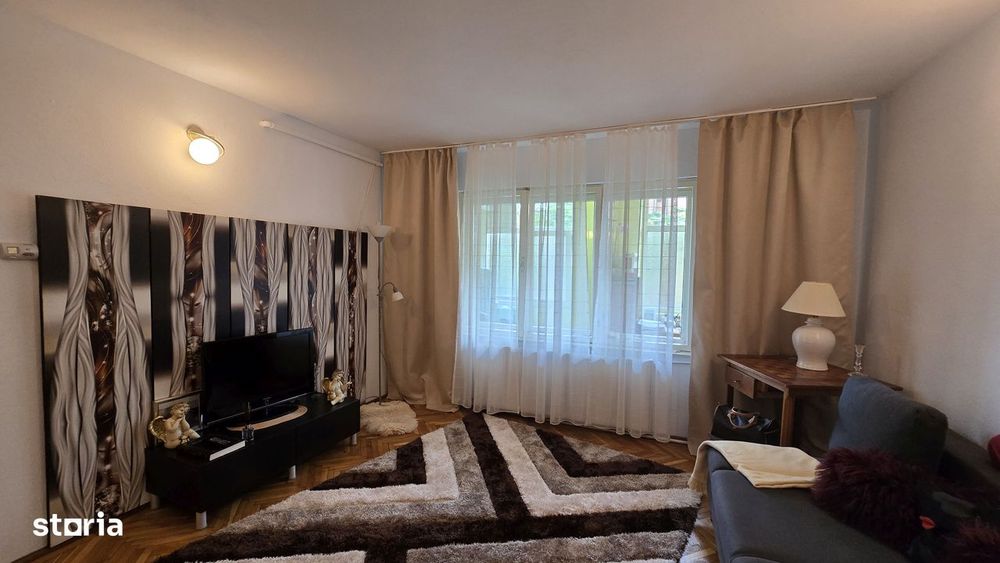 Casă cu 5 camere