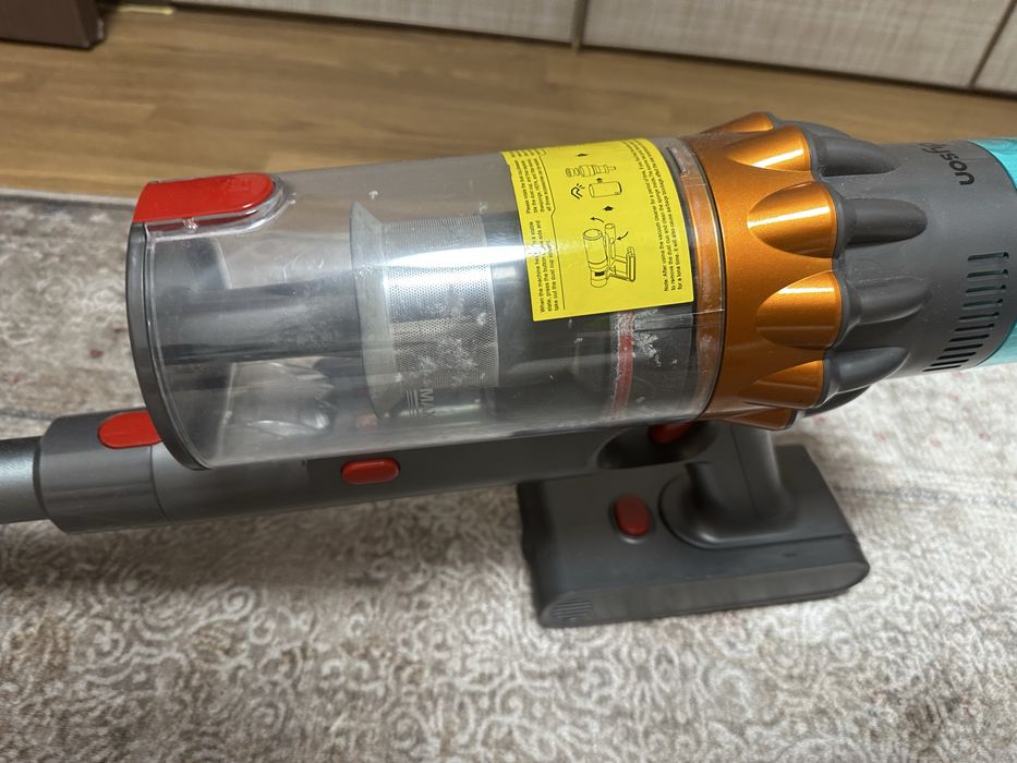 Dyson v8 беспроводной пылесос / Dyson v15S detect absolute