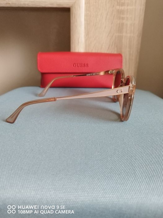 Слънчеви очила Guess