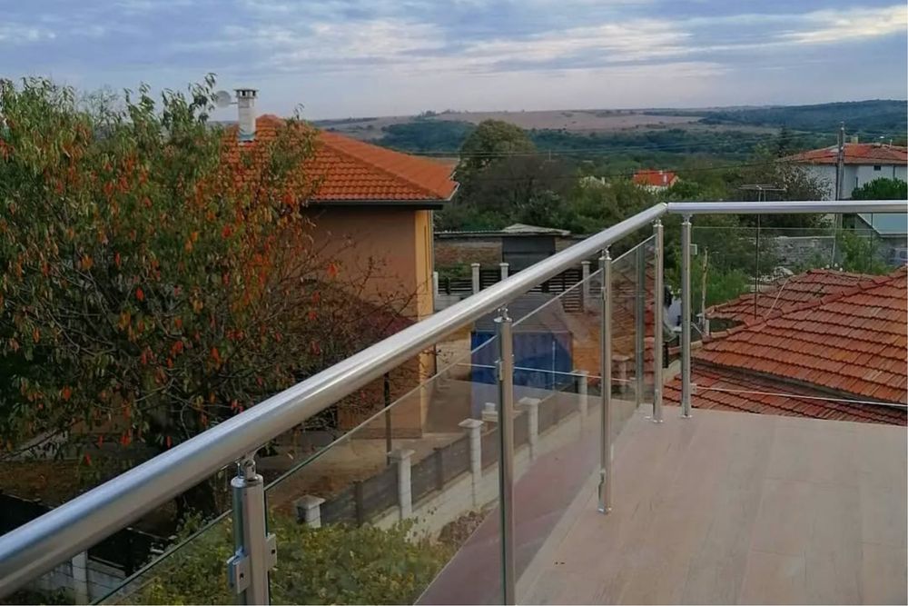 Алуминиеви  и стъклени парапети Варна