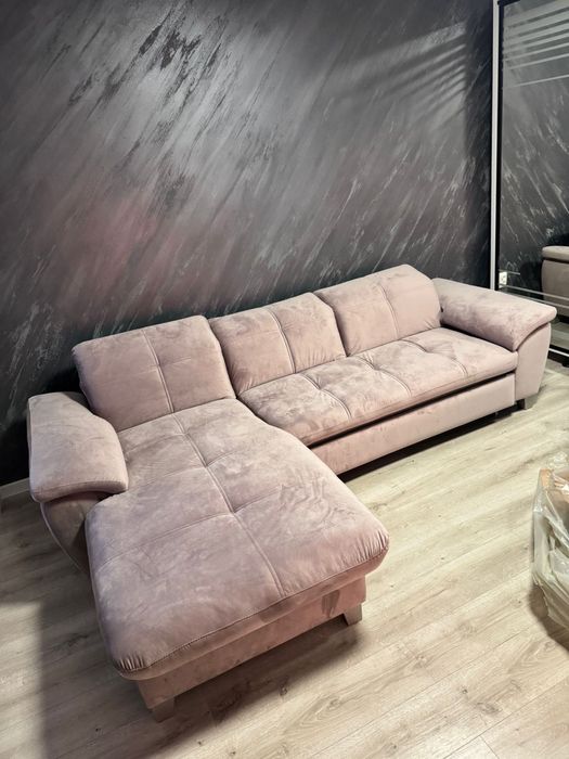 Vand canapea roz pudra naturlich coltar cu lada