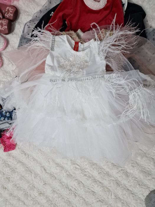 Vând rochiță superbă