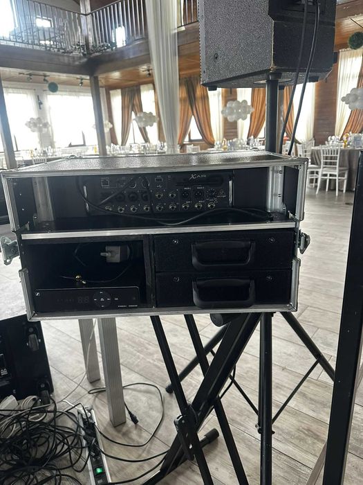 Mixer Digital Behringer X AIR XR12 + Flycase cu troller ( Flycase Romania )