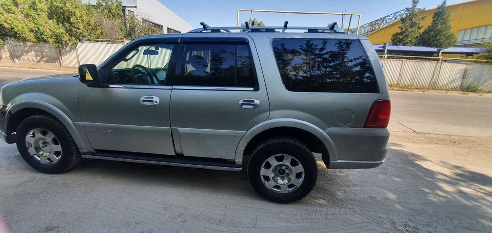 Lincoln navigator