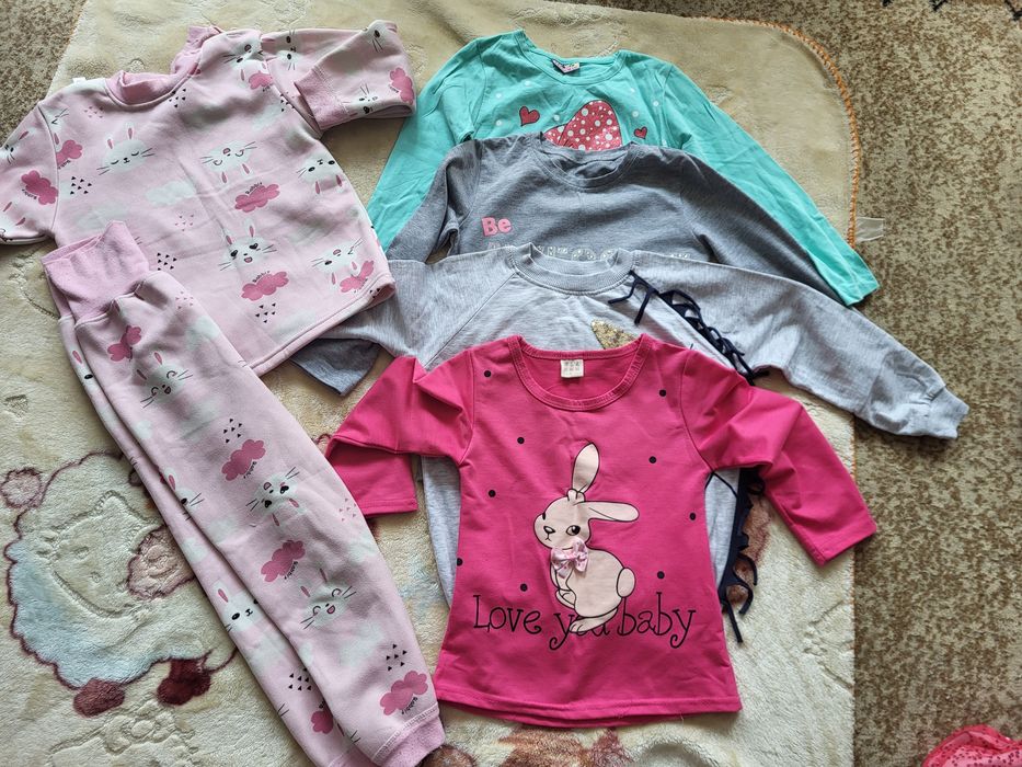 Продам детскую одежду на девочку 5-6 лет