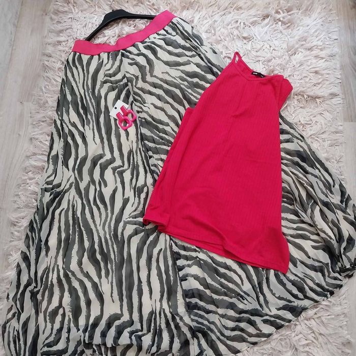 Пола плисе+потник и обеци