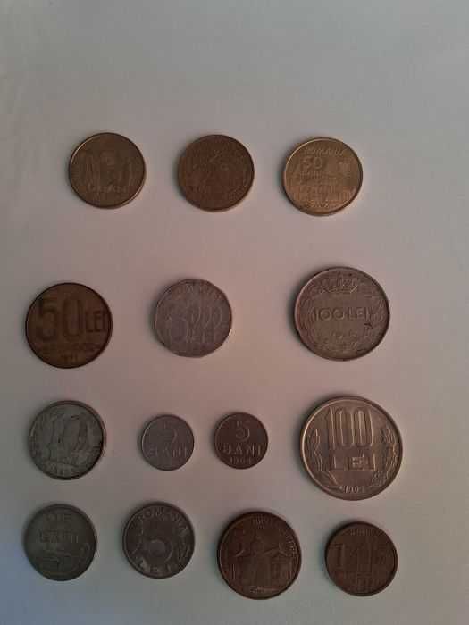 Bancnote, monede si abțibilduri vechi de colectie