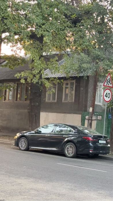 Машина toyota camry 2026