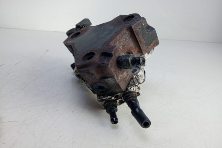 Pompa inalte   pompa inalta presiune A6460700101 Mercedes-Benz Sprint