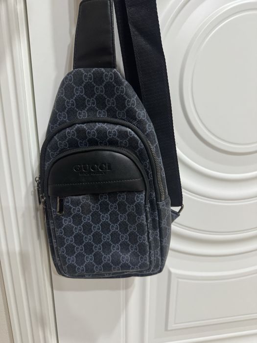 Мужская барсетска Gucci