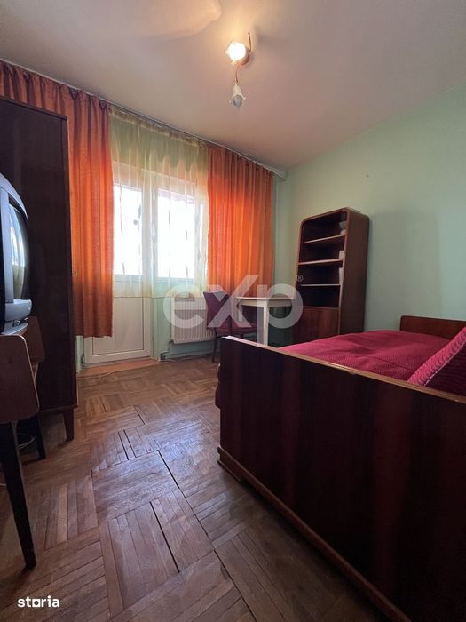 COMISION 0% Apartament 3 camere dec 2 bai etajul 3 central Gaesti