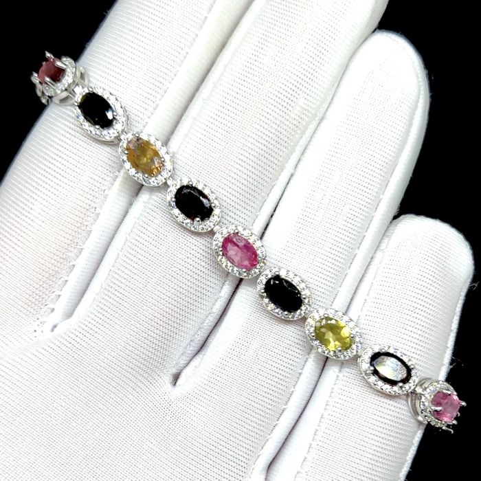 Прекрасный браслет с натуральными Турмалинами