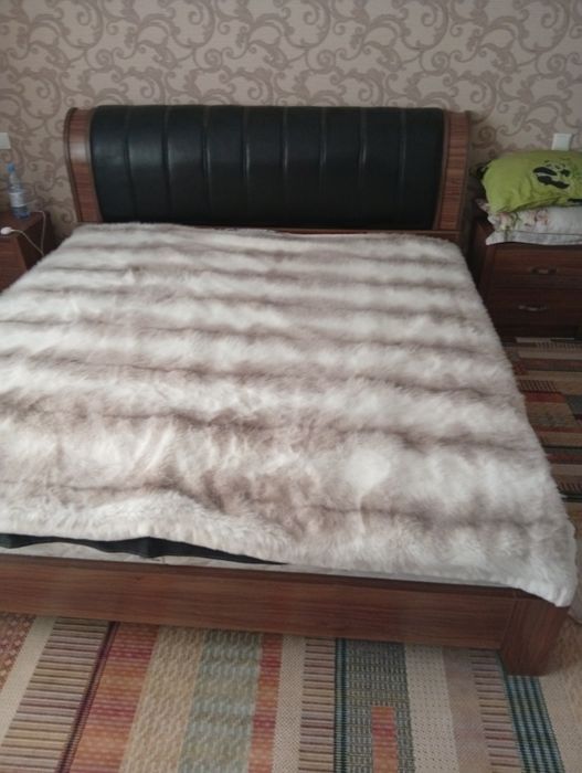 Продам спальный гарнитур