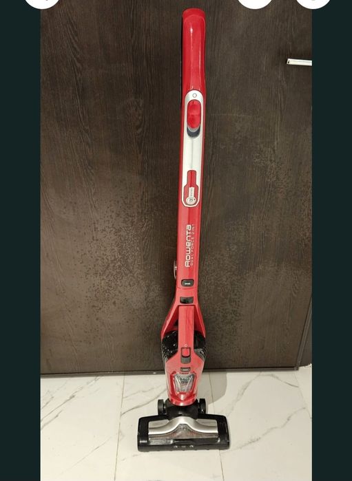 Aspirator vertical Rowenta