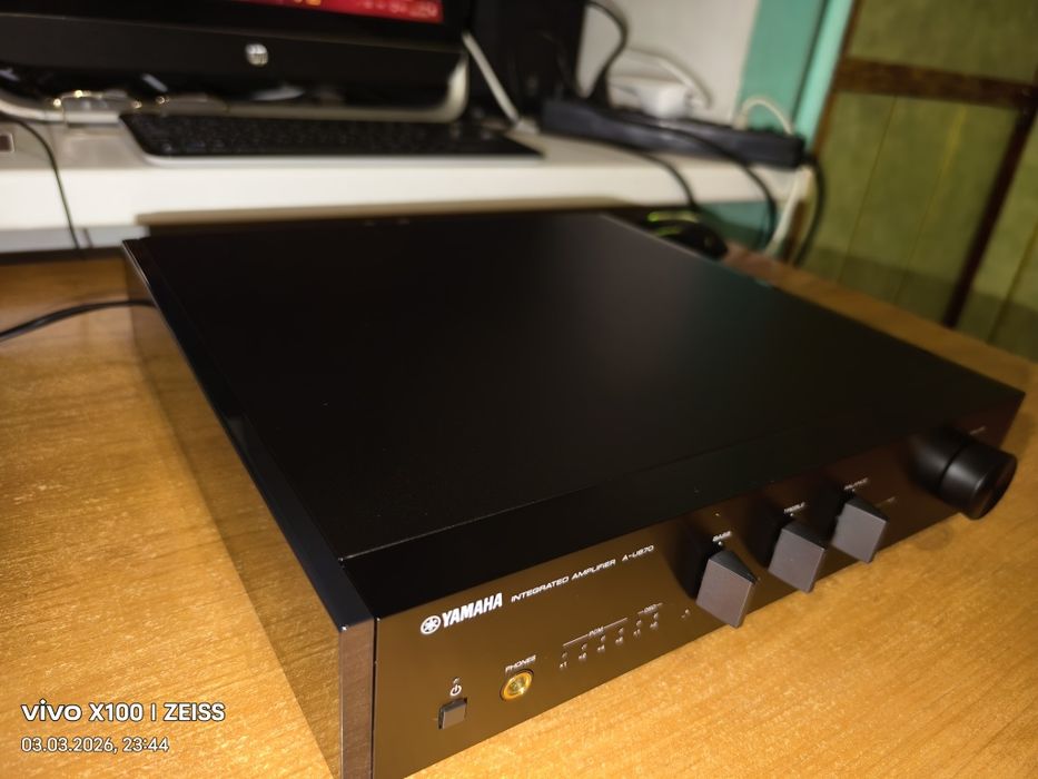 Yamaha au -670..