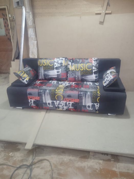 Диван тахта.Спальное место 2*1.35