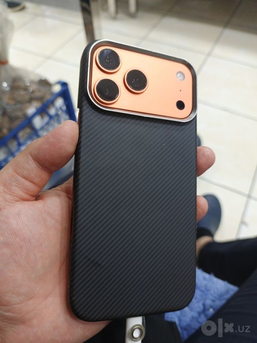 Iphone 17 pro max orange