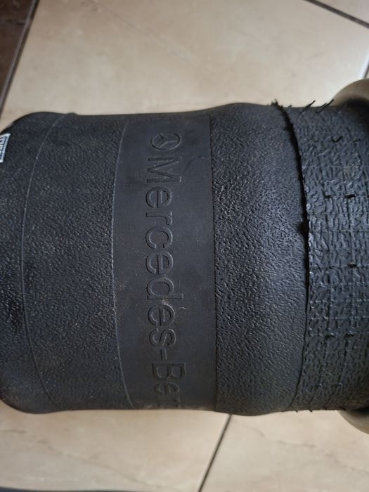 Perna aer Mercedes Actros, punte spate
